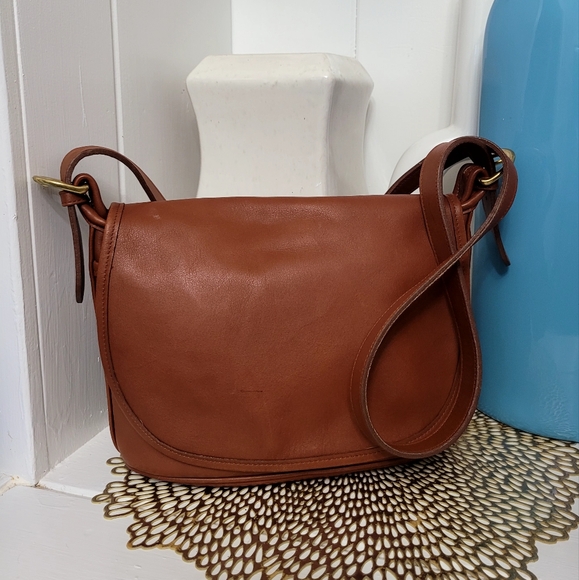 Coach Handbags - Vintage Coach Fletcher 4150